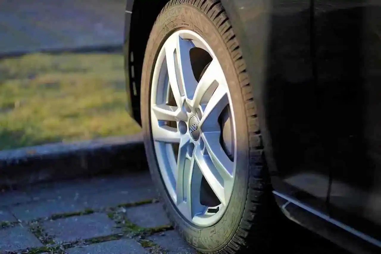 Mobile puncture repair